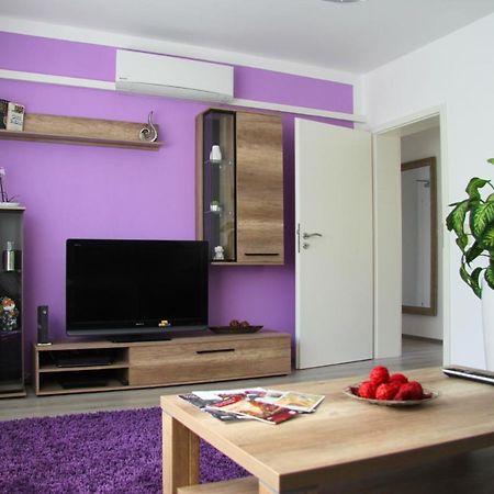 Geraeumige 4 Zimmer Wohnung An Den Kaiserthermen 特里尔 外观 照片