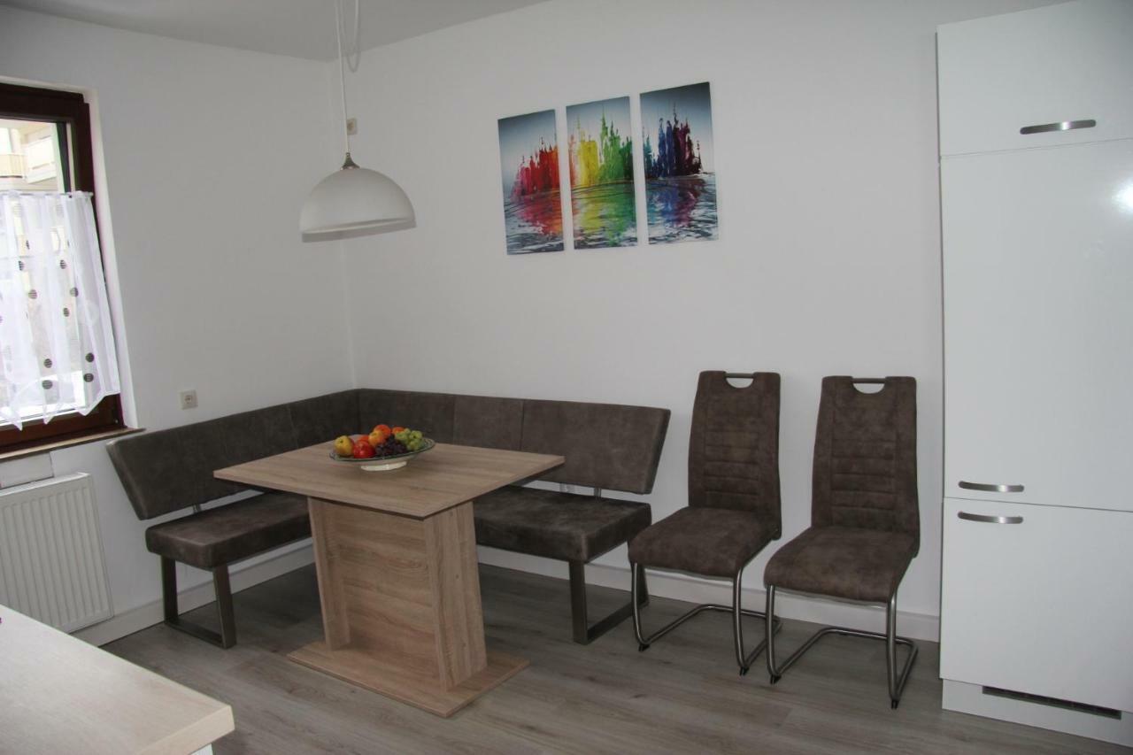 Geraeumige 4 Zimmer Wohnung An Den Kaiserthermen 特里尔 外观 照片